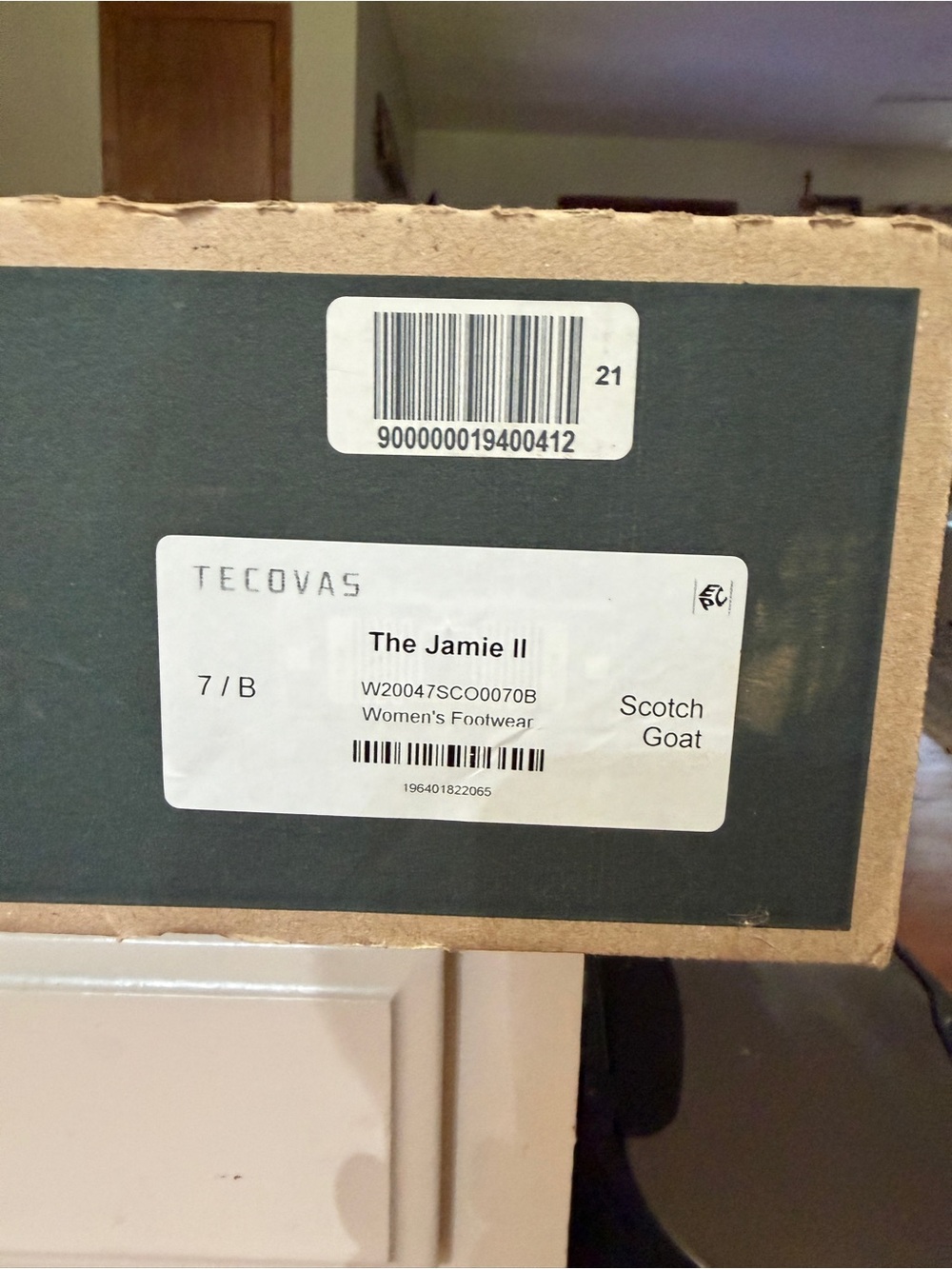 Tecovas Brown & Tan Boot Box — The Jamie II Label - Picture 3 of 5